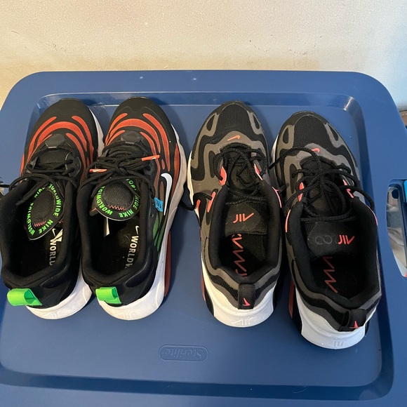 Sneakers - Picture 1 of 3